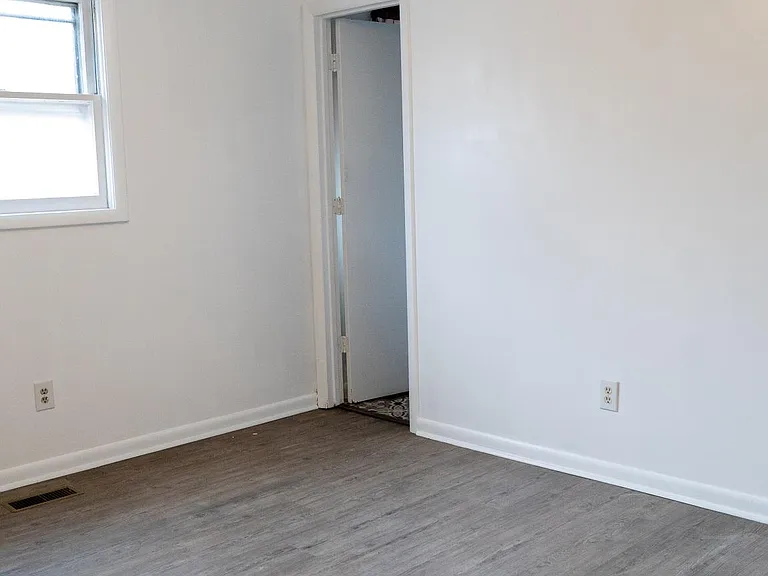 60 Gaston St — Photo 14