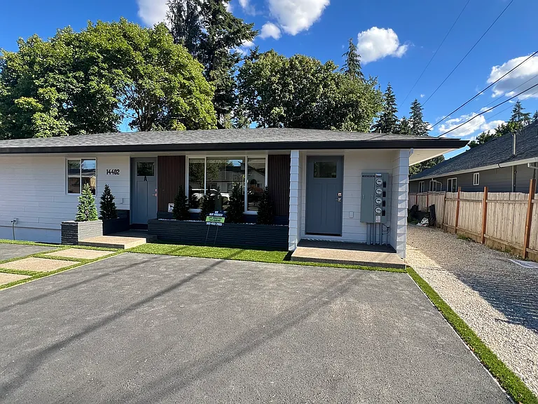 14402 SE Main St #B — Photo 2