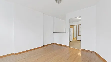 Rented by Ting's Brokerage