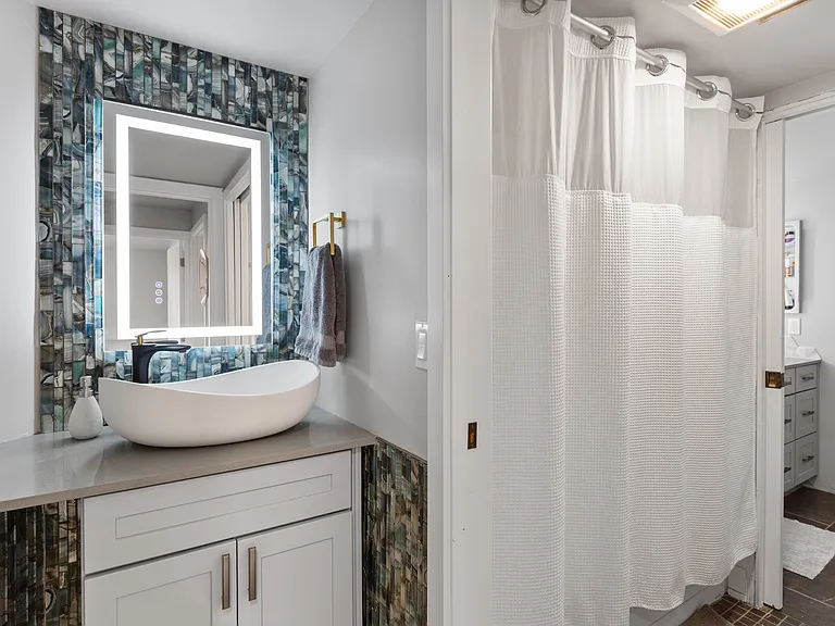 23401 Lakeview Dr #J304 — Photo 14