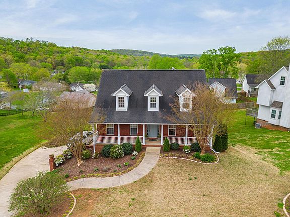 3rd image of 5670 Hyacinth Ln