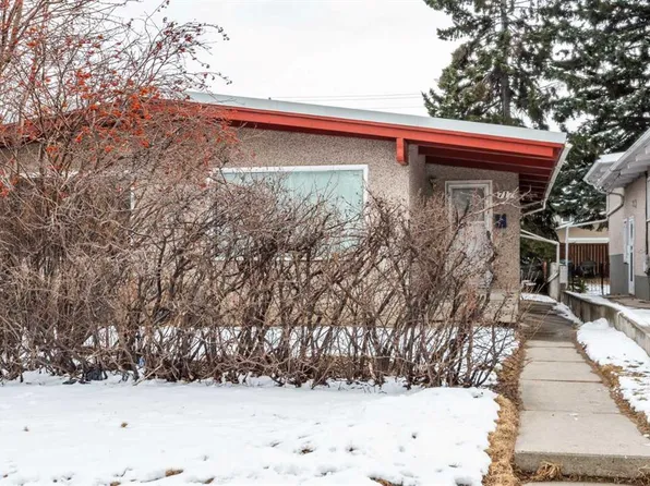 717 N 67th Ave SW, Calgary, AB T2V 0M4