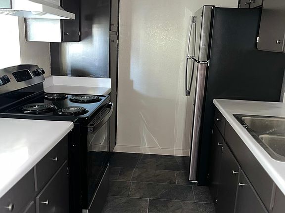 5th image of 1800 E Stewart St #122