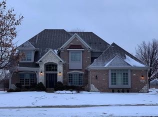 2460 Bird Ln, Batavia, IL 60510