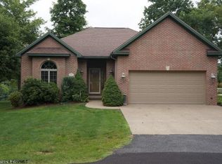 2058 Georgian Ln, Morgantown, WV 26508