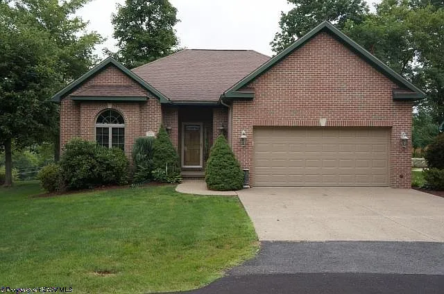 2058 Georgian Ln photo 1