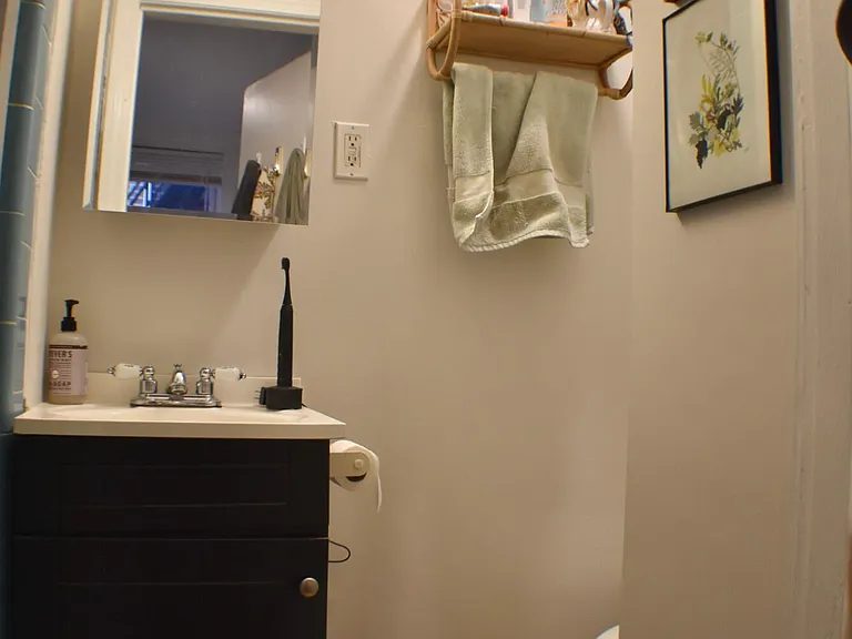158 Salem St #4 — Photo 10
