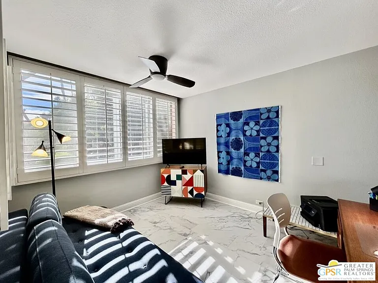 515 Desert Lakes Dr — Photo 33