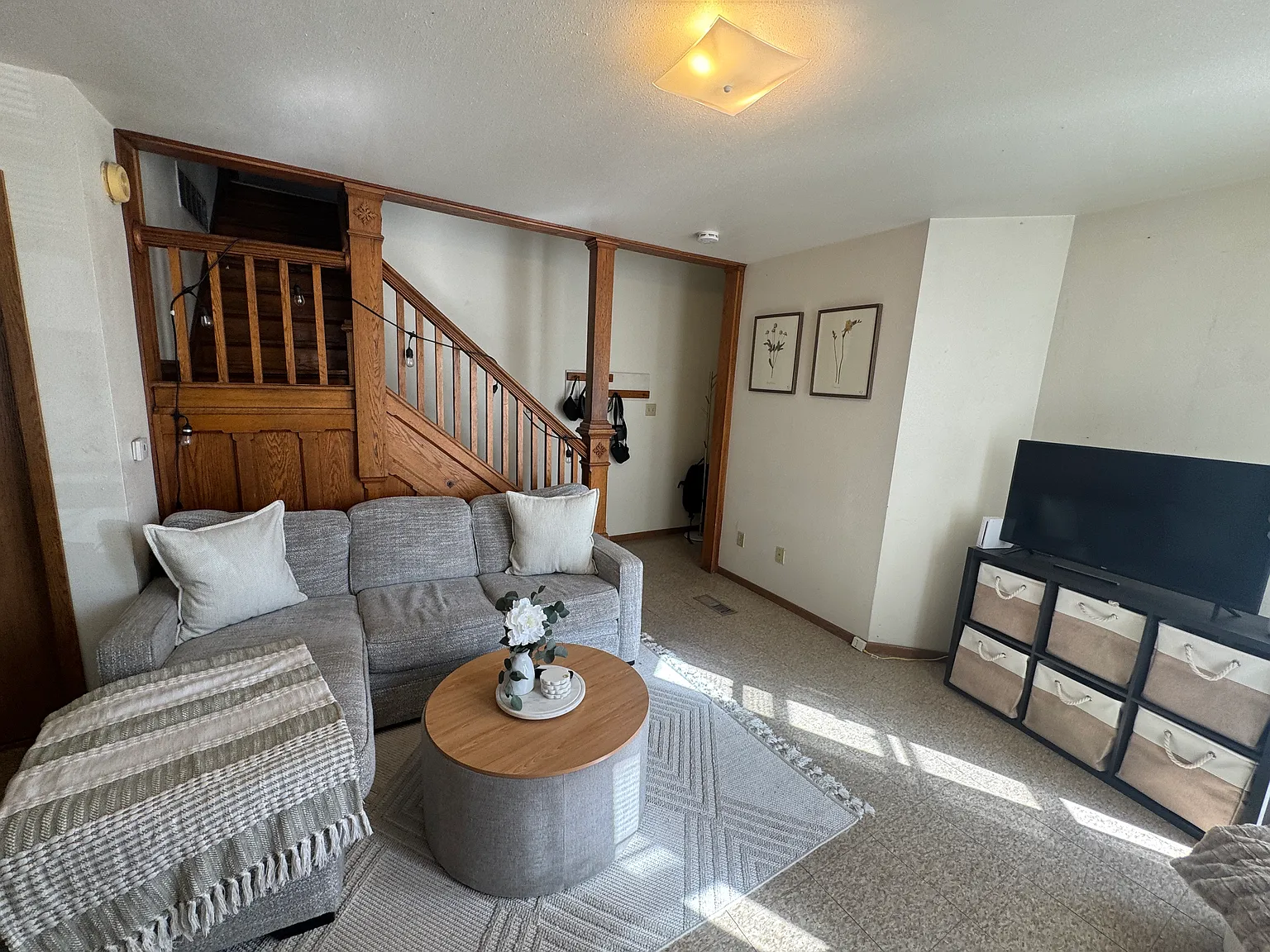 2 bed, $840 — Photo 2