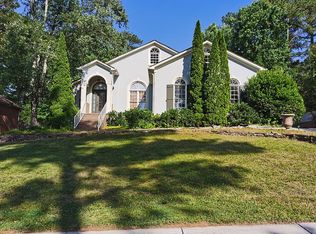 1714 Weymouth Ln NW, Huntsville, AL 35806