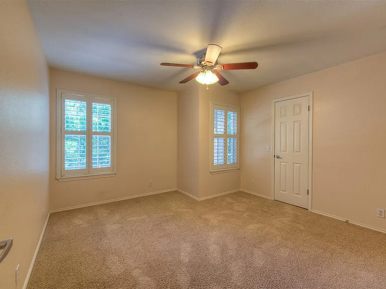 16813 Luckenwald Dr — Photo 21