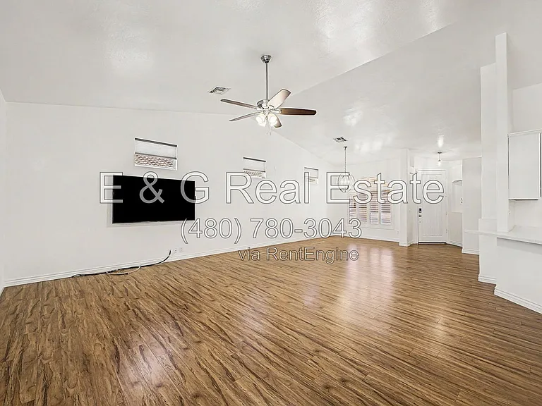 678 W Fremont Dr — Photo 9