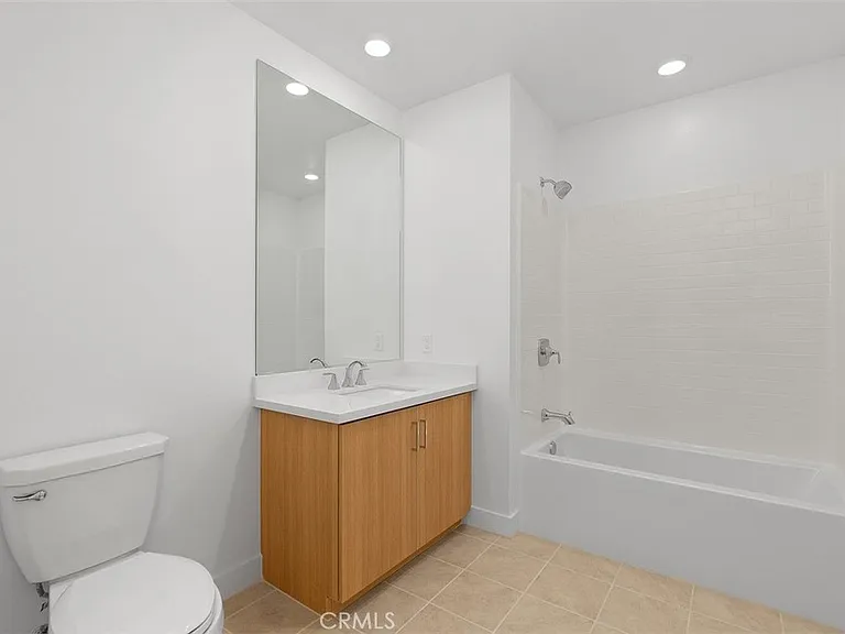 1407 Rivington — Photo 24