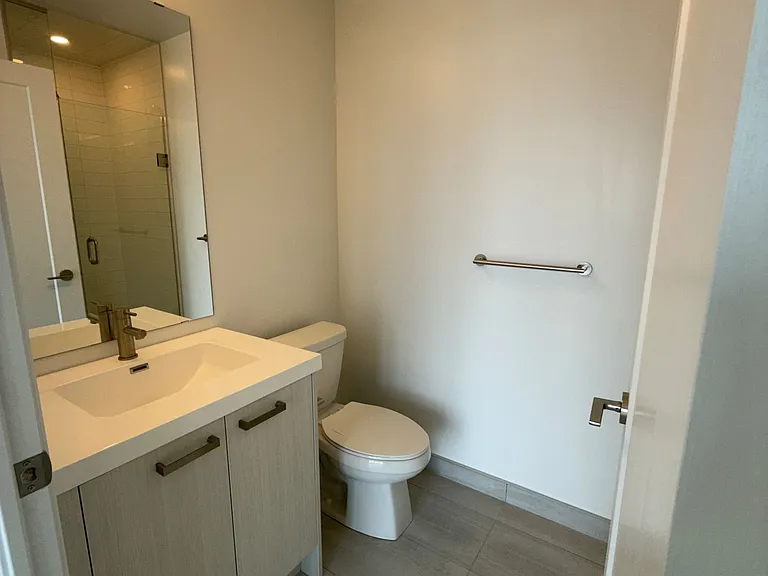20 Soudan Ave #3804 — Photo 9