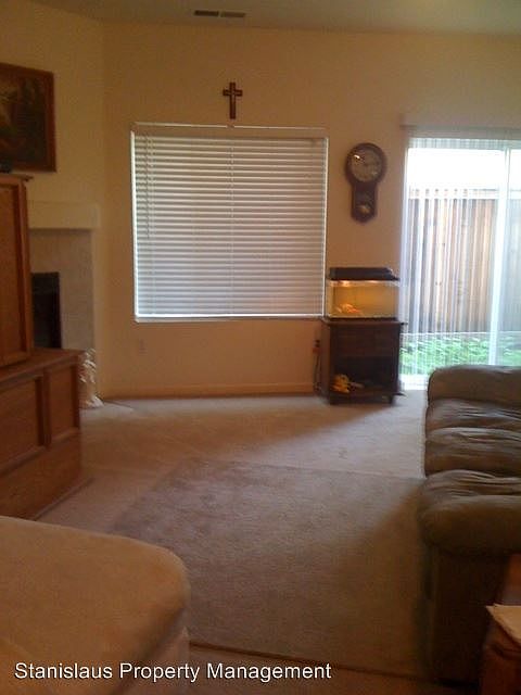 2nd image of 2120 Bridgewood Way