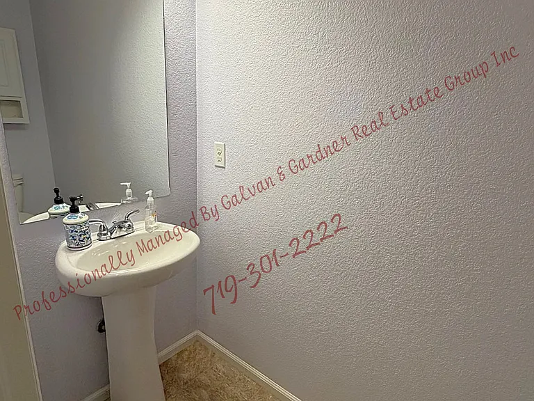 9101 Sentry Dr — Photo 21