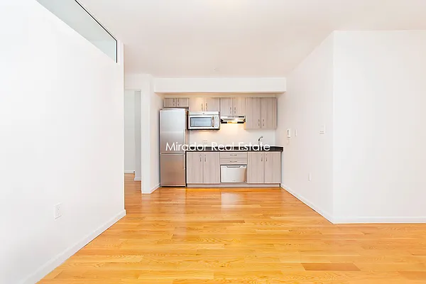 Rented by Mirador Real Estate | media 19