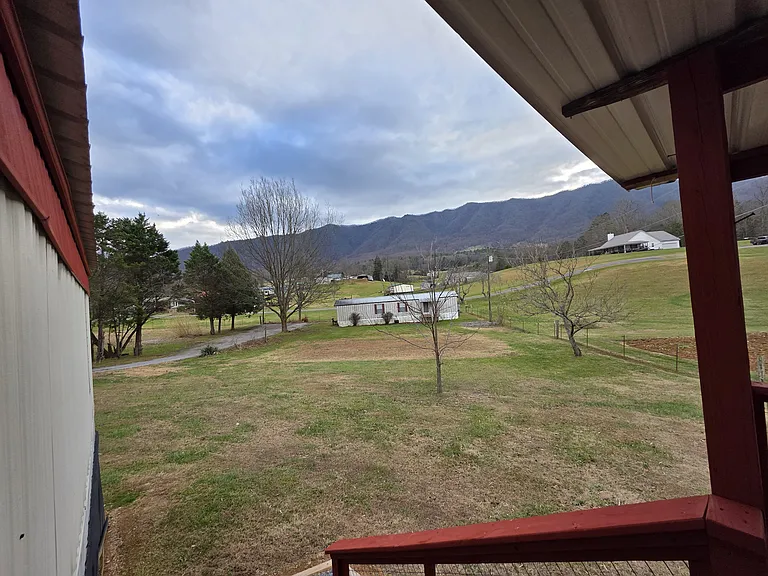 Red Plum Ln — Photo 26