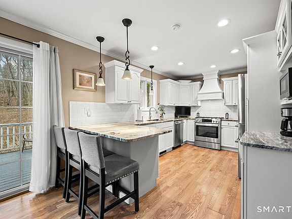 3rd image of 11 Szegda Road