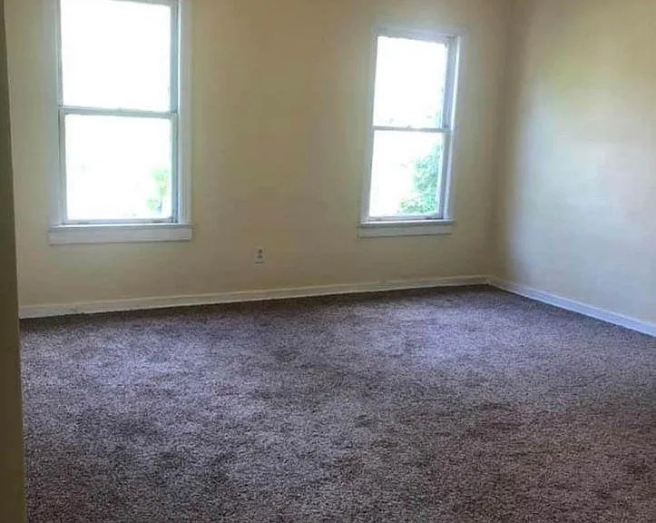 213 Amherst St — Photo 16