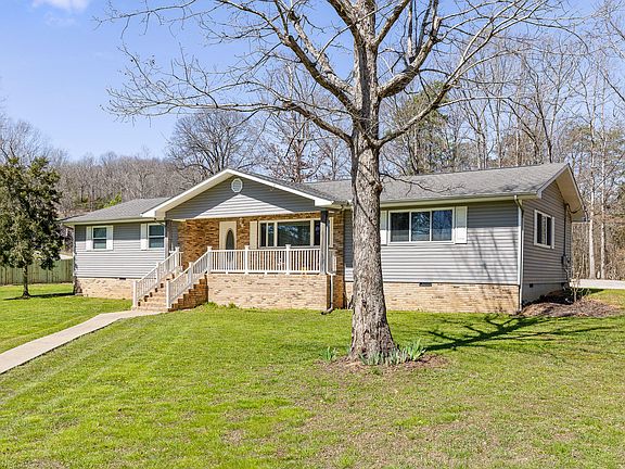 2nd image of 310 Daniels Rd