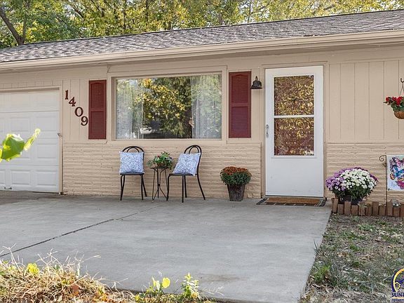 3rd image of 1409 Clare Ct
