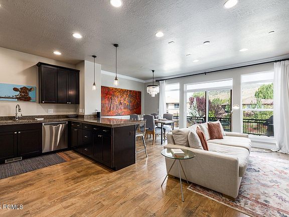 4th image of 1348 Fiddich Glen Ln