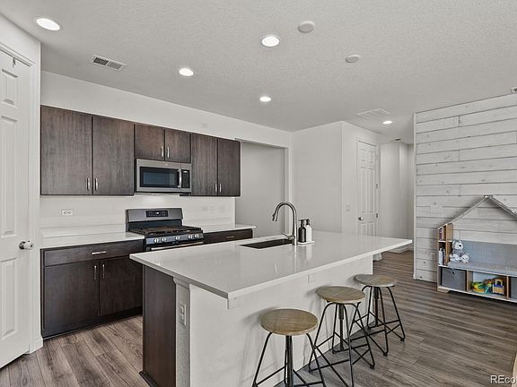 4th image of 16099 Alberta Drive