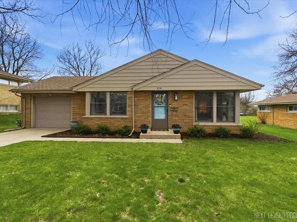 116 Briar Ln, North Aurora, IL 60542