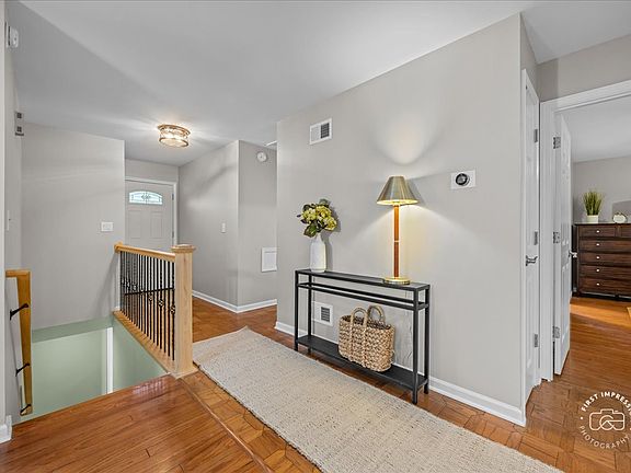 2nd image of 1024 Maple Ln