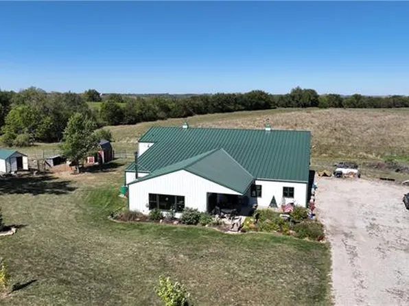 24320 Easton Rd, Easton, KS 66020