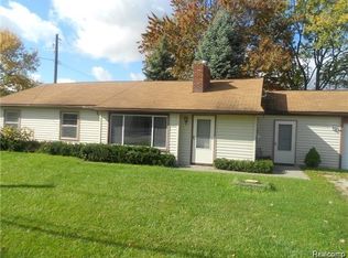 3035 Kilmer Dr, Troy, MI 48083