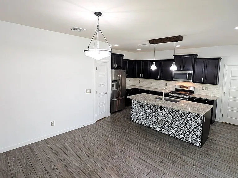 2632 S Tobin — Photo 11