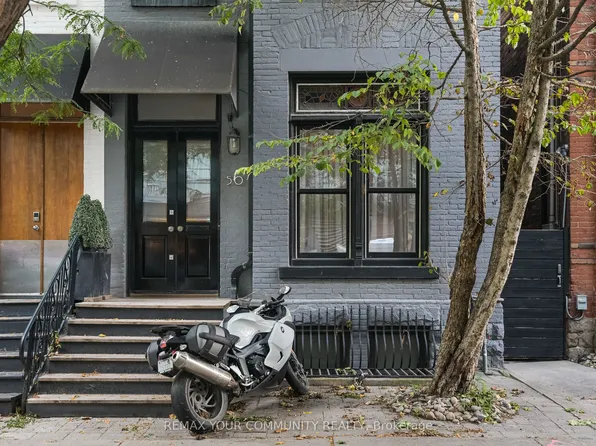 50 Stewart St, Toronto, ON M5V 1H6