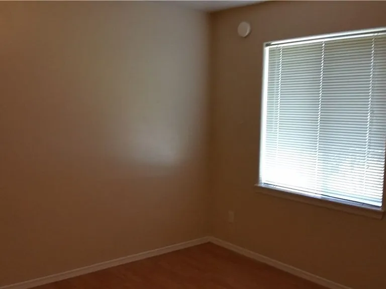 5786 Portal Way — Photo 6