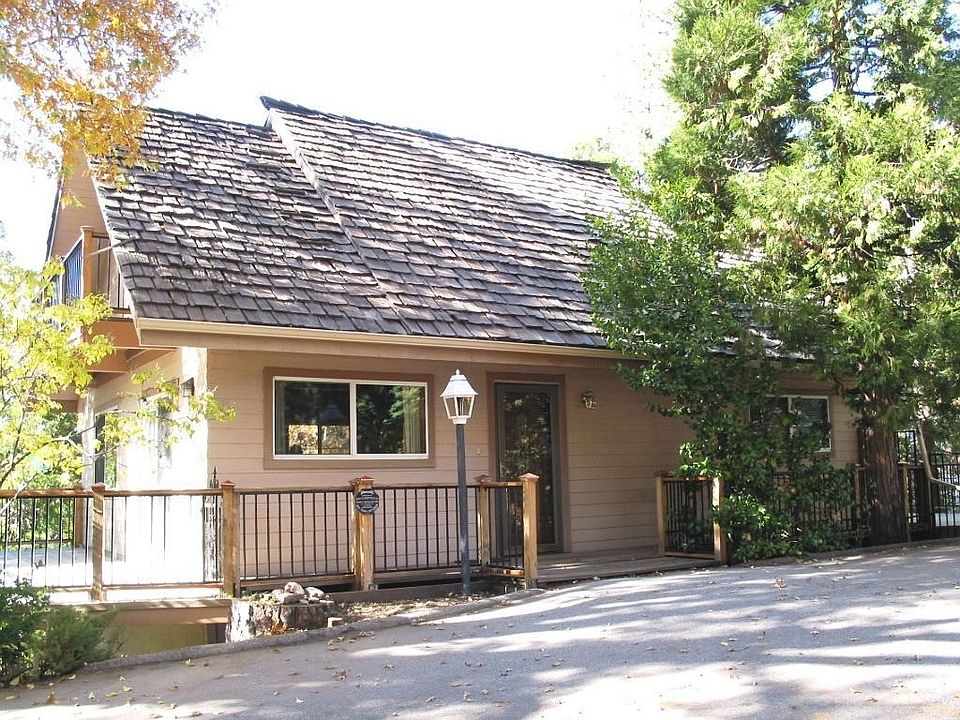 2nd image of 165 Hemlock Dr