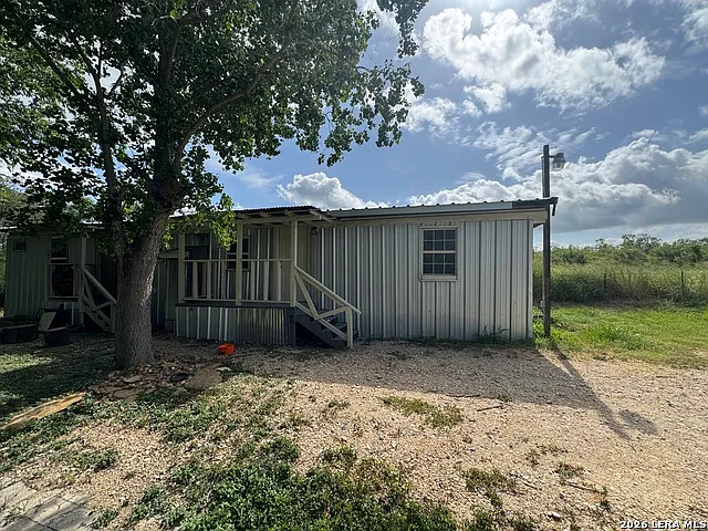 1 bed, 1.0 bath, 400 sqft, $825 — Photo 1