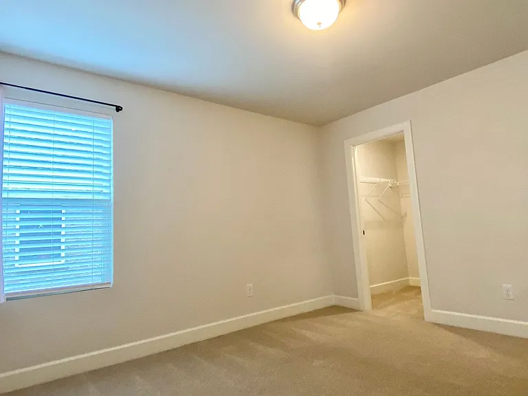 502 Doxford Dr — Photo 32