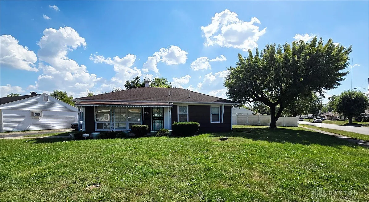 3942 Alvin Ave photo 1