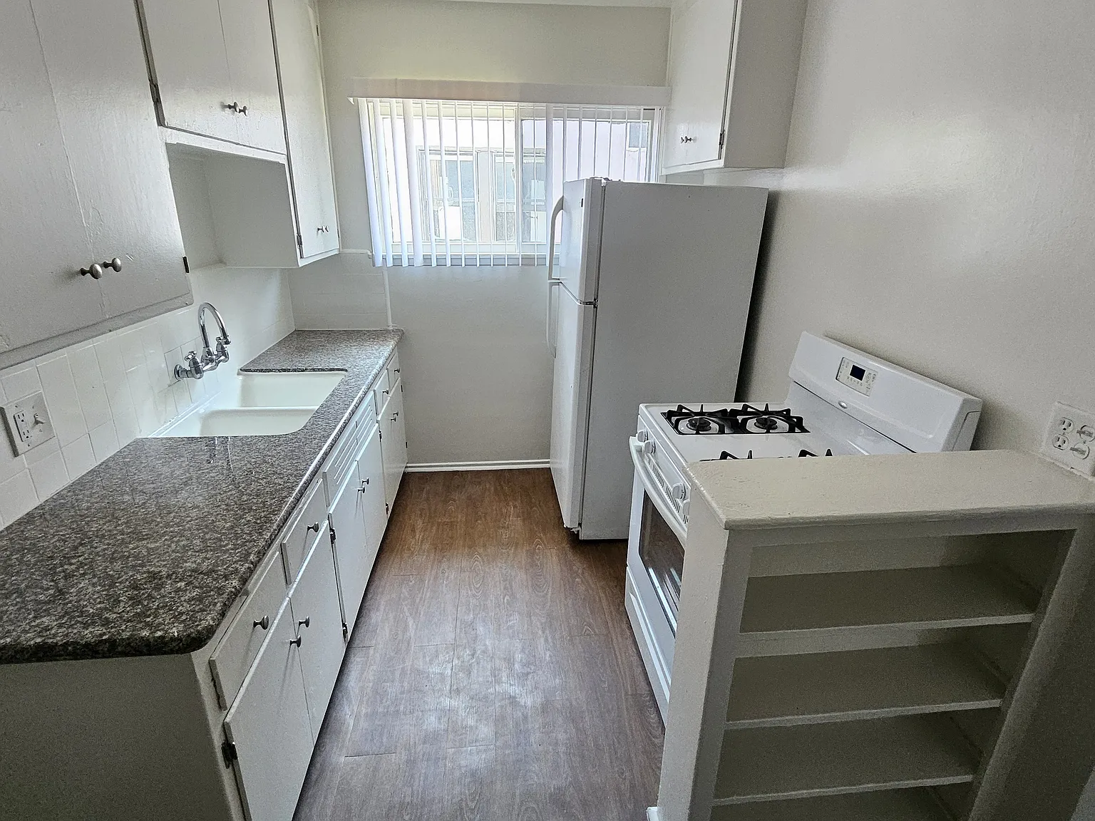 1 bed, 425 sqft, $1,550 — Photo 3