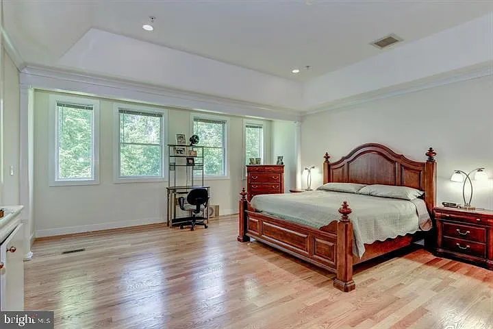9830 River Rd — Photo 24