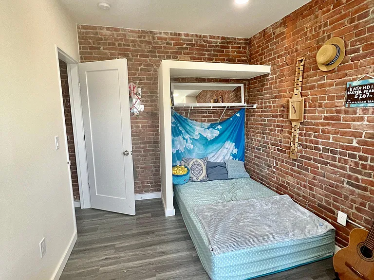 21 Cortes St #4 — Photo 12