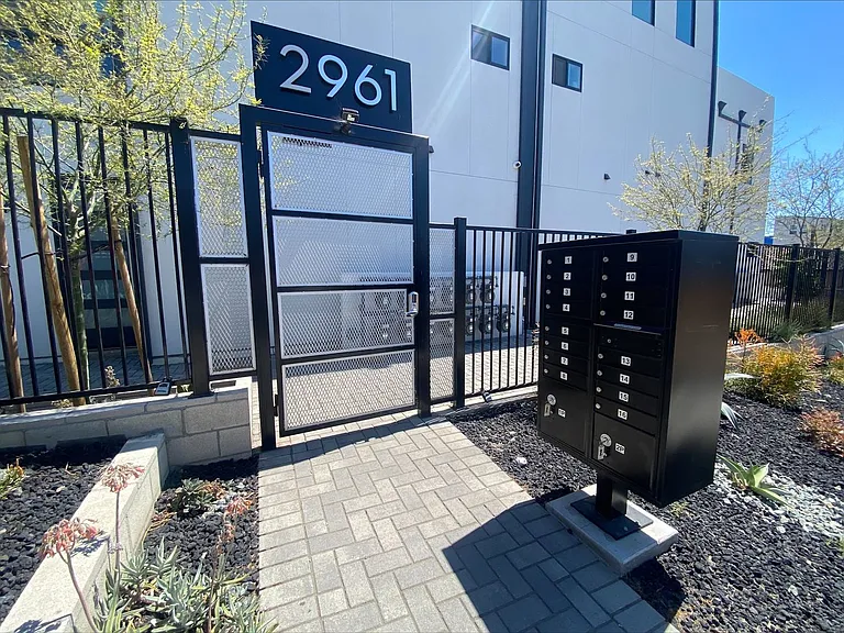 2961 E St #4 — Photo 33