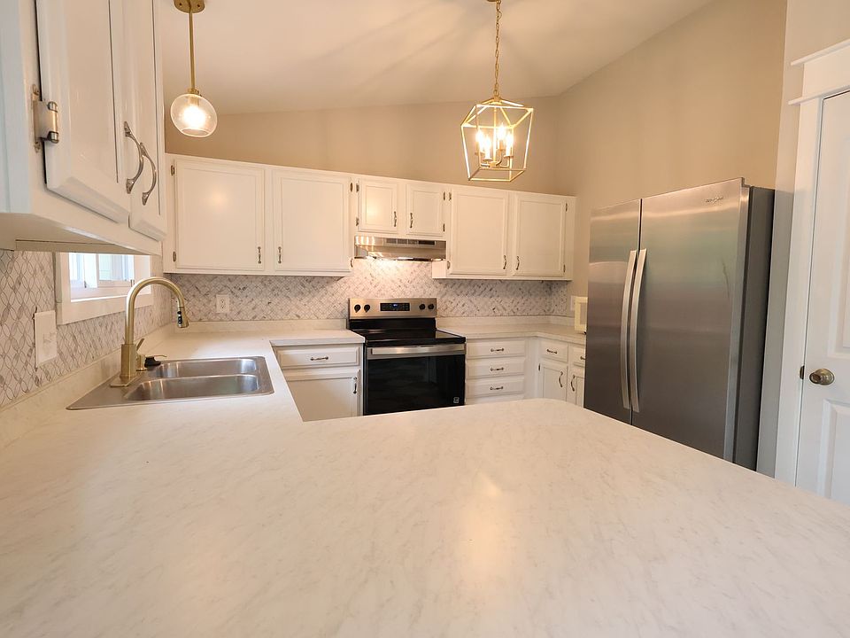 1st image of 622 Rustic Valley Dr