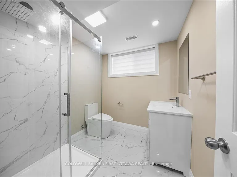 118 Culloden Cres — Photo 38