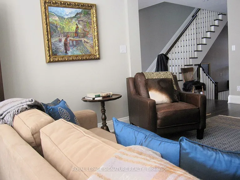 18B Algoma St — Photo 34