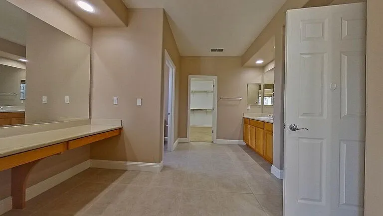 1692 Woodhaven Cir — Photo 19