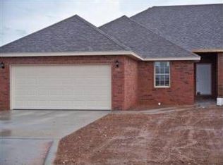 424 W Grace St, Republic, MO 65738