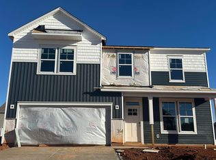 935 Gibbons St, Wellford, SC 29385