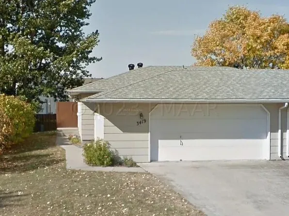 3419 12th St S, Moorhead, MN 56560